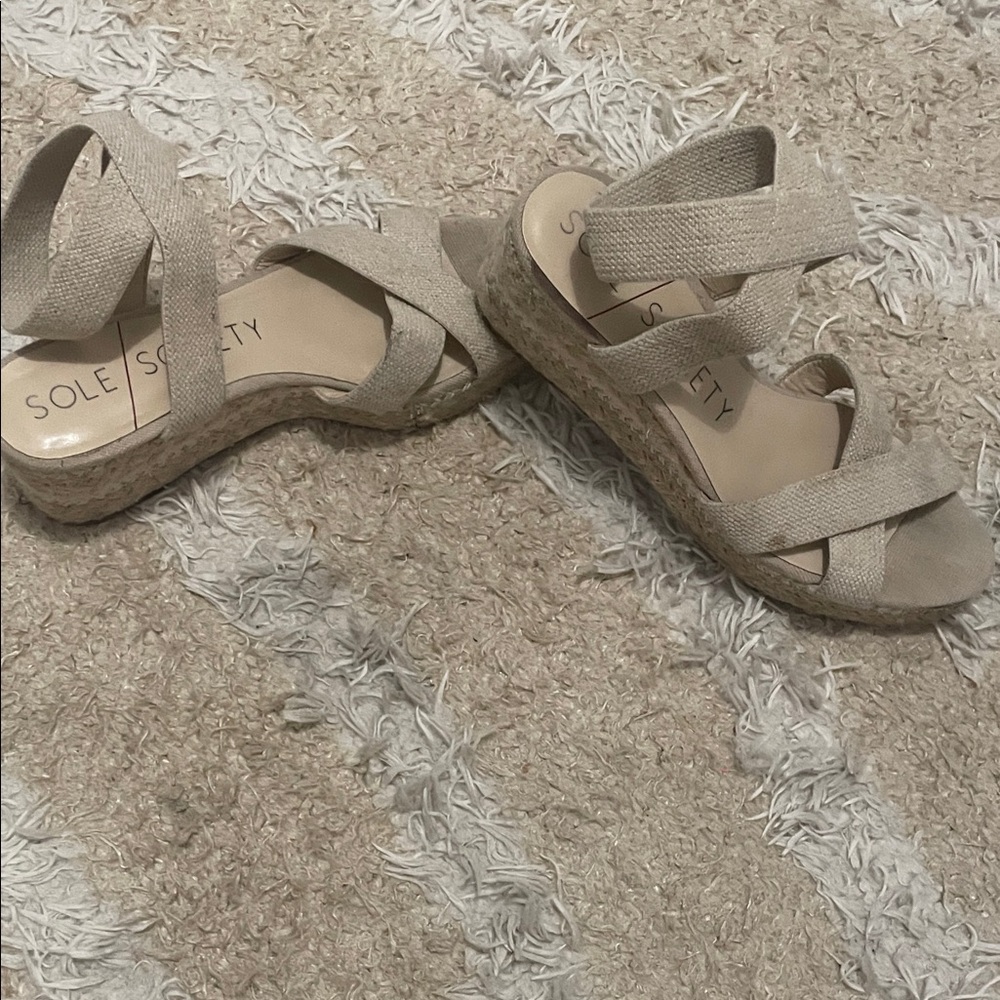 Sole Society Women's Cream Espadrille Sandals